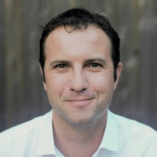 Dr. Jakob Magolan